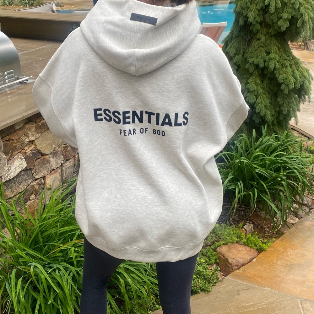 ESSENTIALS Men’s/Unisex Heather Light Gray Hoodie Pullover